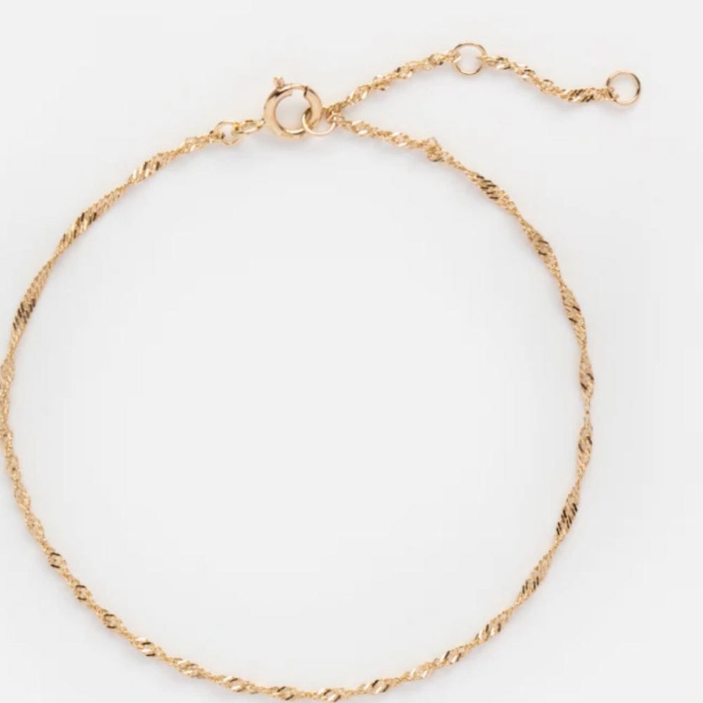 Local Eclectic Solid Gold Twisted Chain Bracelet